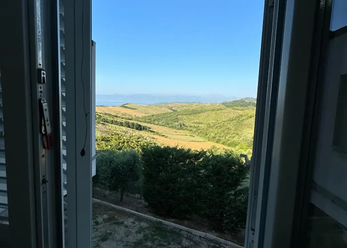 Restorant Niku ホテル Shetaj