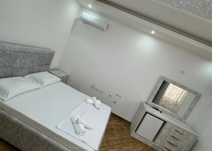 Restorant Niku ホテル Shetaj